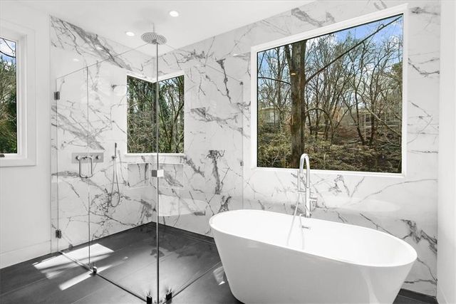 942 Peachtree Battle NW Circle, Atlanta, GA 30327