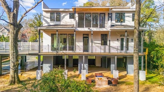 942 Peachtree Battle NW Circle, Atlanta, GA 30327