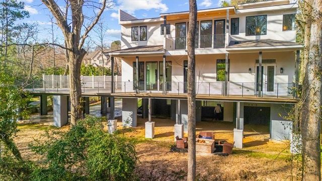 942 Peachtree Battle NW Circle, Atlanta, GA 30327