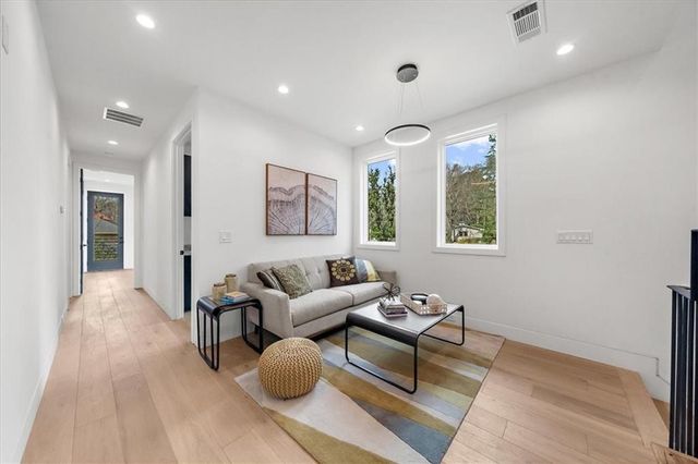 942 Peachtree Battle NW Circle, Atlanta, GA 30327