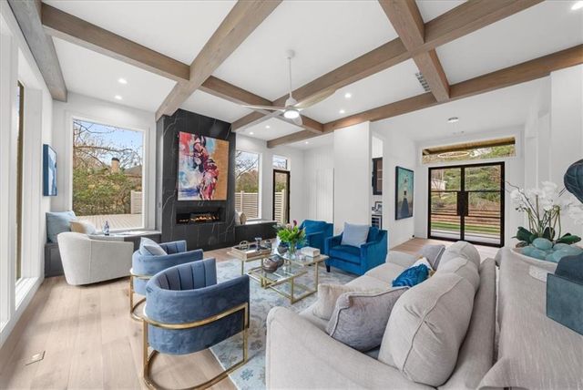 942 Peachtree Battle NW Circle, Atlanta, GA 30327