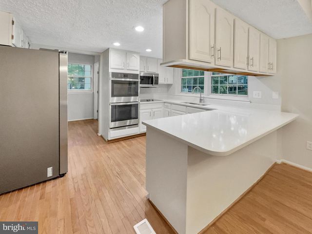 1 PEMBROOKE VIEW CT, Gaithersburg, MD 20877