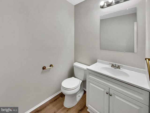 1 PEMBROOKE VIEW CT, Gaithersburg, MD 20877