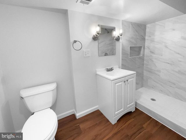 1 PEMBROOKE VIEW CT, Gaithersburg, MD 20877