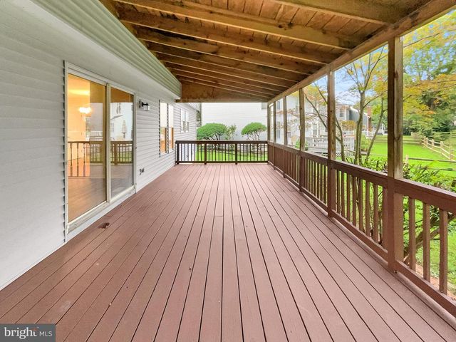 1 PEMBROOKE VIEW CT, Gaithersburg, MD 20877