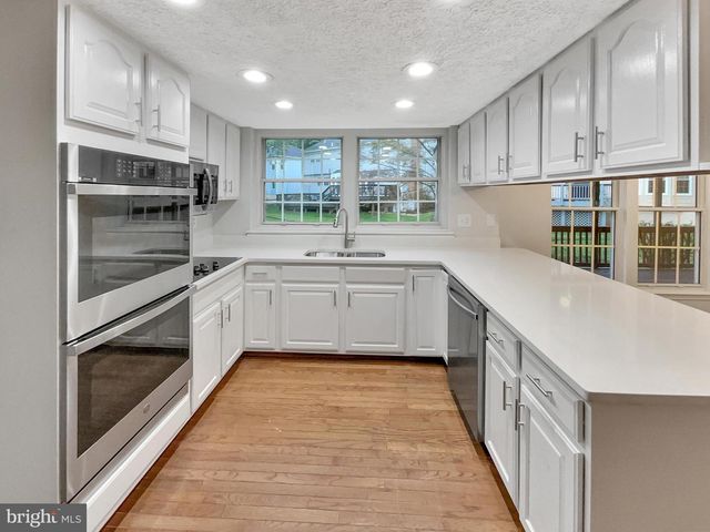 1 PEMBROOKE VIEW CT, Gaithersburg, MD 20877