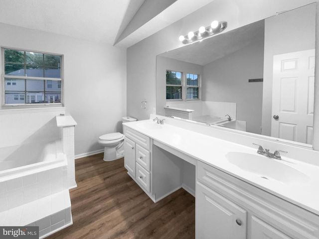 1 PEMBROOKE VIEW CT, Gaithersburg, MD 20877