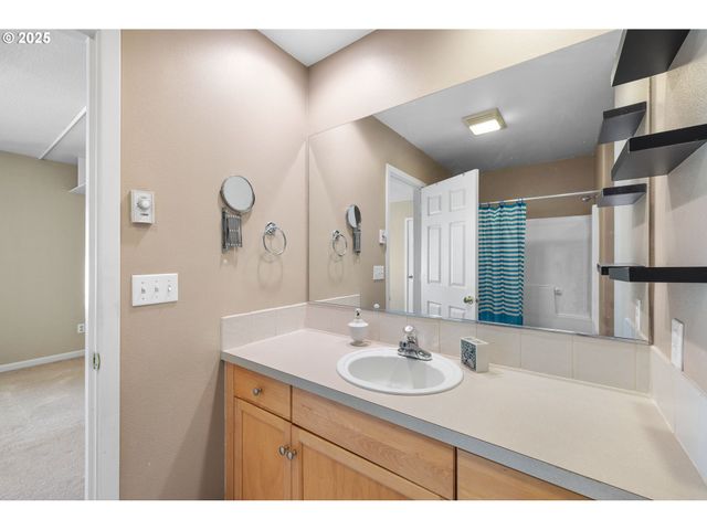 20035 Sw MONSON St, Beaverton, OR 97003