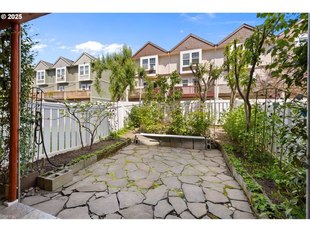 20035 Sw MONSON St, Beaverton, OR 97003