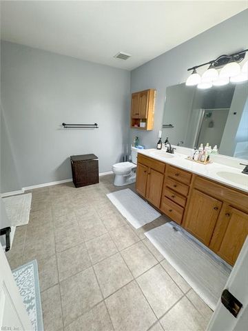 242 Bailey Park DR, Hampton, VA 23669