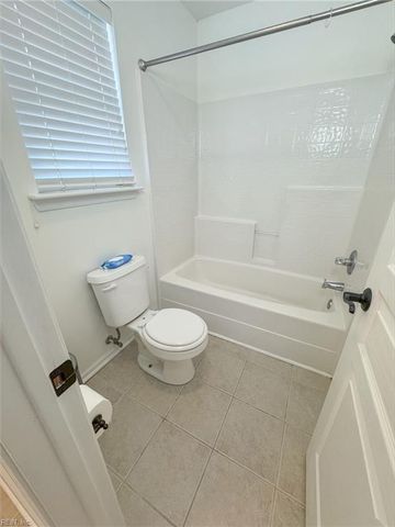 242 Bailey Park DR, Hampton, VA 23669