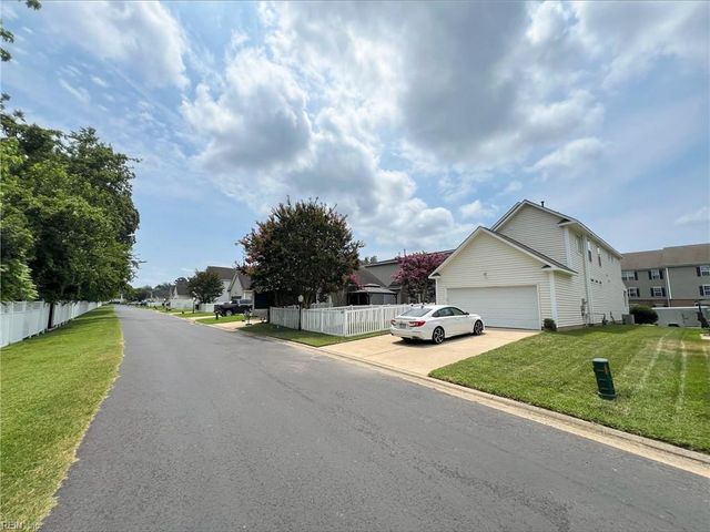 242 Bailey Park DR, Hampton, VA 23669