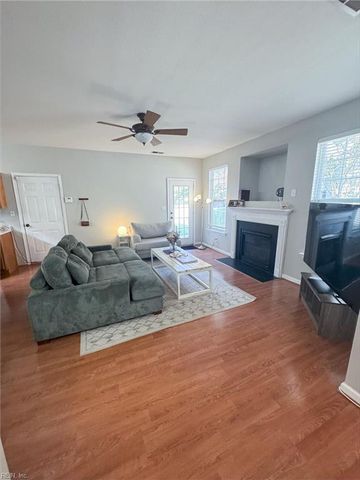 242 Bailey Park DR, Hampton, VA 23669