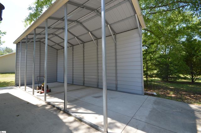 2500 S Blackstock Road, Landrum, SC 29356