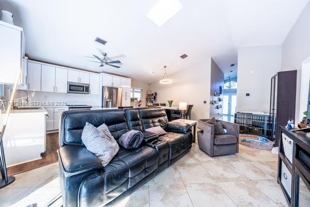 15568 SW 138th Pl, Miami, FL 33177