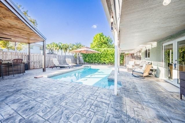 15568 SW 138th Pl, Miami, FL 33177