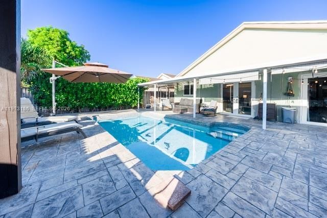 15568 SW 138th Pl, Miami, FL 33177