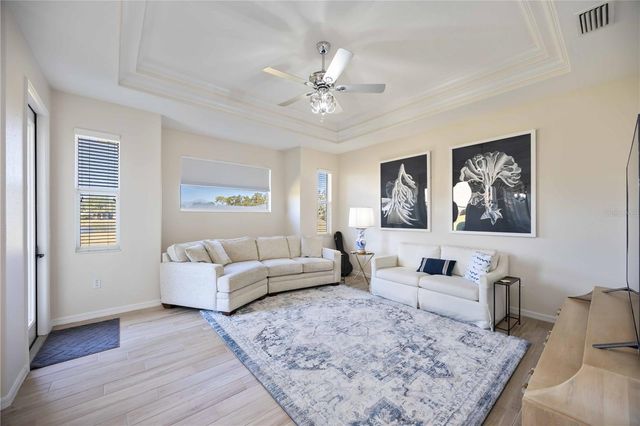 9109 WINTER HARBOUR WAY, Bradenton, FL 34212