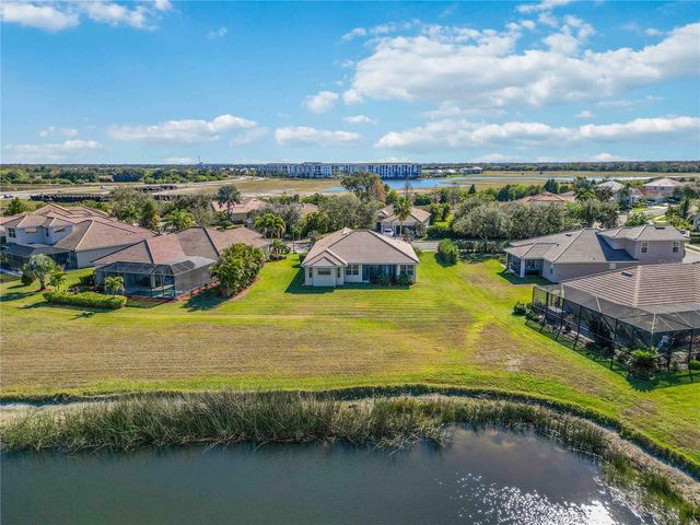 9109 WINTER HARBOUR WAY, Bradenton, FL 34212