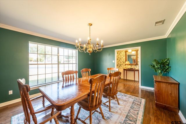 1921 Sterling Dr., Tyler, TX 75701