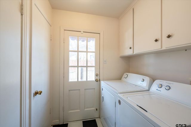 1921 Sterling Dr., Tyler, TX 75701