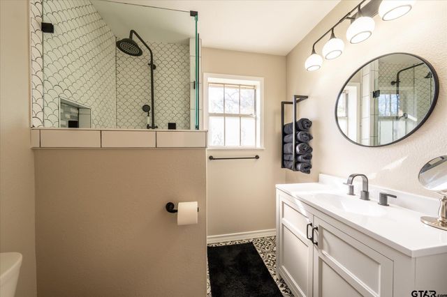 1921 Sterling Dr., Tyler, TX 75701