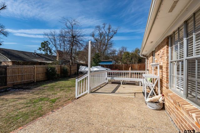 1921 Sterling Dr., Tyler, TX 75701