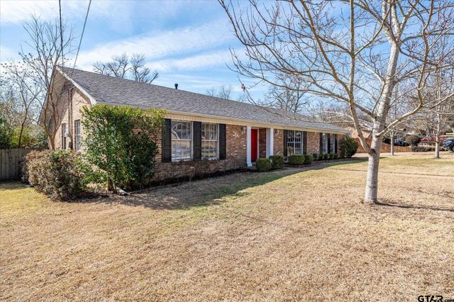 1921 Sterling Dr., Tyler, TX 75701