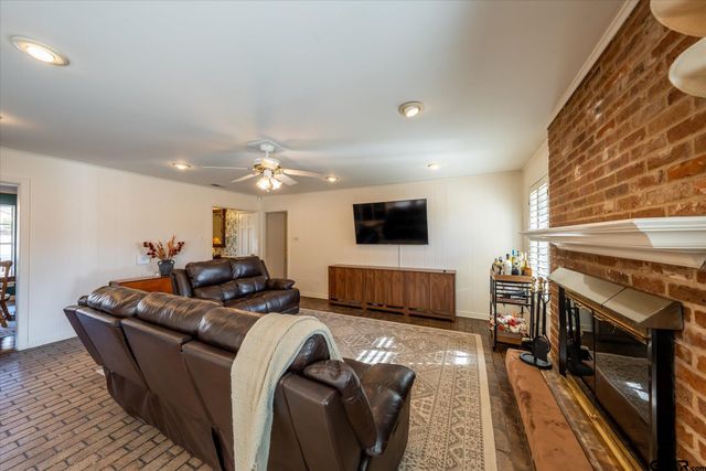 1921 Sterling Dr., Tyler, TX 75701