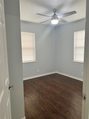 403 Perry Avenue, Waxahachie, TX 75165