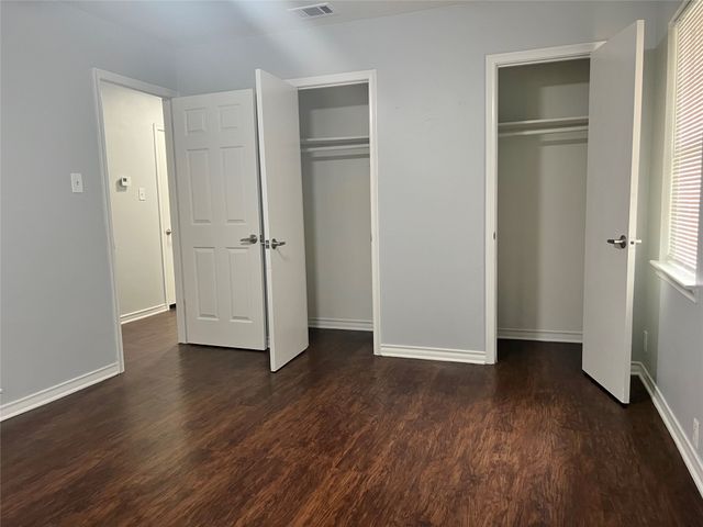 403 Perry Avenue, Waxahachie, TX 75165