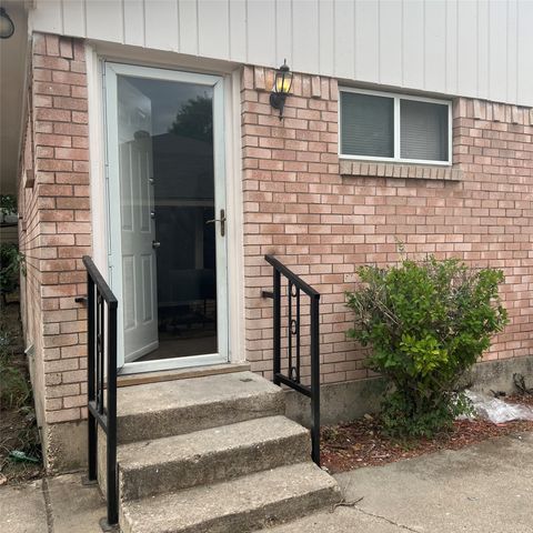 403 Perry Avenue, Waxahachie, TX 75165