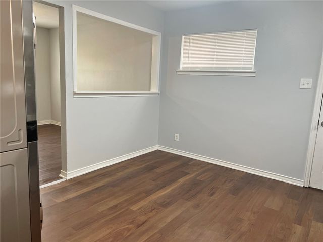 403 Perry Avenue, Waxahachie, TX 75165