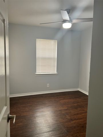 403 Perry Avenue, Waxahachie, TX 75165