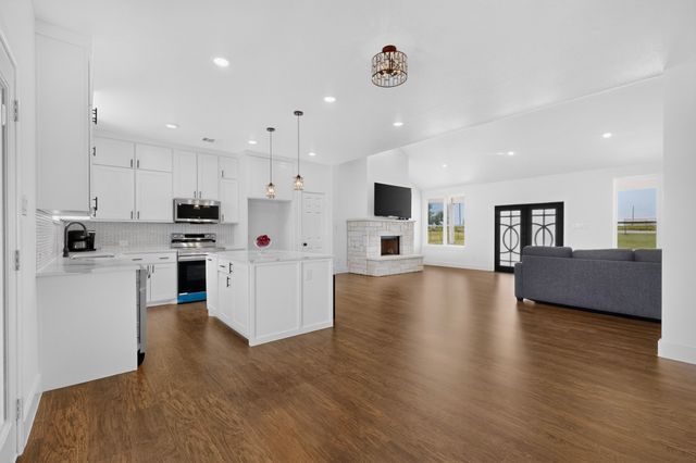 204 County Road 1001, Greenville, TX 75401