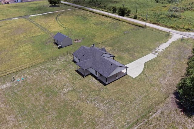 204 County Road 1001, Greenville, TX 75401