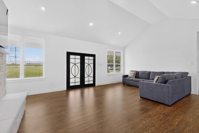 204 County Road 1001, Greenville, TX 75401