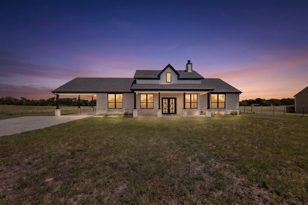 204 County Road 1001, Greenville, TX 75401
