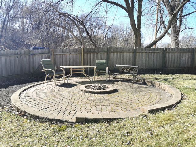 16347 Adret Court, Eden Prairie, MN 55346