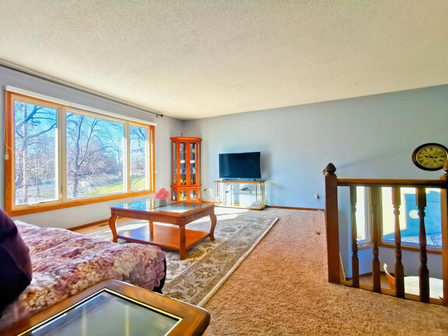 16347 Adret Court, Eden Prairie, MN 55346