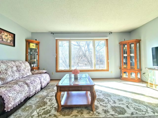 16347 Adret Court, Eden Prairie, MN 55346