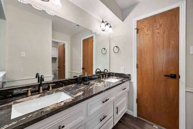 2404 Heather Hill Lane, Plano, TX 75075