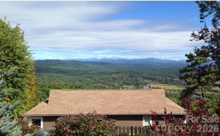 188 Holly Berry Lane, Hendersonville, NC 28739