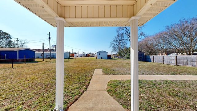 102 S Davis Street, Columbia, AL 36319