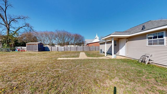 102 S Davis Street, Columbia, AL 36319
