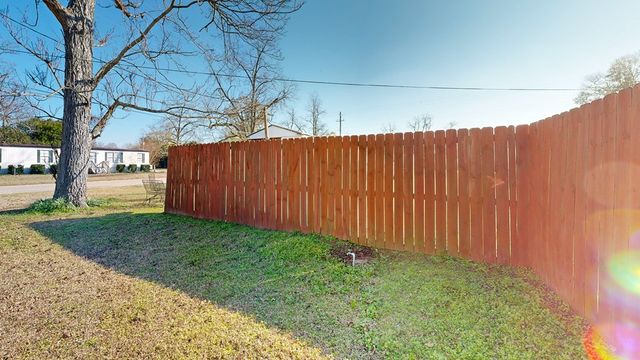 102 S Davis Street, Columbia, AL 36319