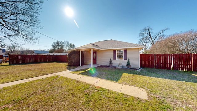 102 S Davis Street, Columbia, AL 36319