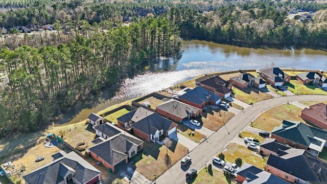 26079 Burlwood Ave, Denham Springs, LA 70726