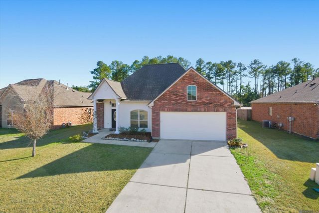 26079 Burlwood Ave, Denham Springs, LA 70726