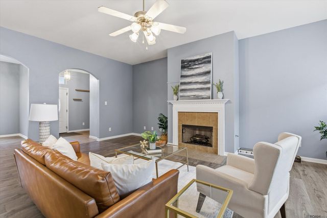 26079 Burlwood Ave, Denham Springs, LA 70726